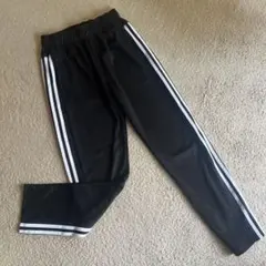 アディダス　ジャージパンツ