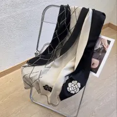 大判ストール　ショール　ブランケット モノトーン　黒　ベージュ　カメリア