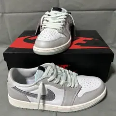 ナイキ　エア　ジョーダン1 レトロ　ロー　グレー　ホワイト　ルナ　ニューイヤー