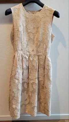 BAUM UND PFERDGARTEN　ピンクドレスのサムネイル