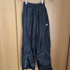 黒いウォームアップパンツ ジッパーポケット付き