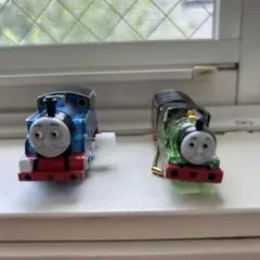 カプセルプラレールトーマス＆光るパーシーキーホルダー　セット