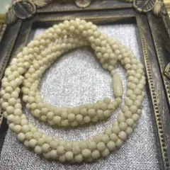 象牙色のネックレス　手の込んだ編み込みネックレス