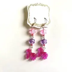 馬型チャームのロングピアス