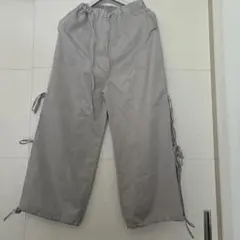 グレー ワイドパンツ サイドドローストリング