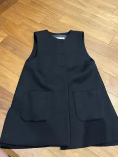 ZARA風　ノースリーブ 黒 ベスト ポケット付き　フリーサイズ
