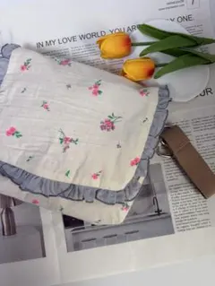 Item thumbnail for item c6cac9f9-4540-4c37-b9e4-f057a8963a16