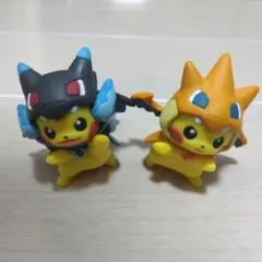 メガポンチョを着たピカチュウ　フィギュア　メガリザードンX＆メガリザードンY
