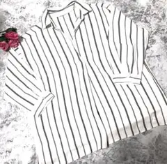 美品　イング　シャツブラウス　ストライプ　八分袖