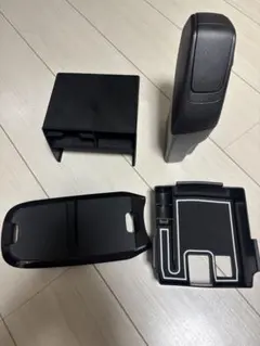 希少！ トヨタ純正 エスクァイア後期純正コンソールボックス - メルカリ