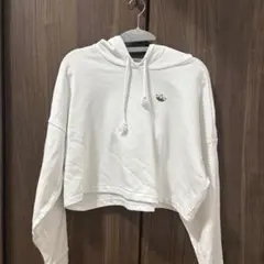 アディダス adidas フード付き クロップドパーカー ホワイト