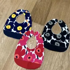 美品　マリメッコ　ウニッコ　スタイ3枚セット　まとめ買い　リバーシブル