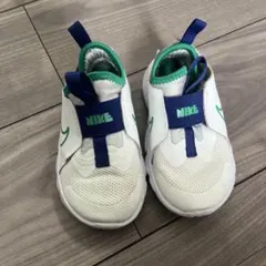 NIKE スニーカー ホワイト/グリーン/ネイビー　13センチ