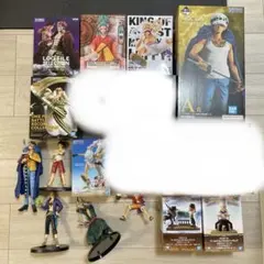 ワンピース フィギュアセット11点おまけキーホルダー - メルカリ