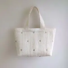 完成品✱ヌビバッグLサイズ✱生成り×ハート刺繍✱ハンドメイド