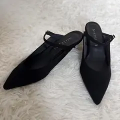 【LE TALON】4.5cmポインテッドストラップミュール ブラック スエード