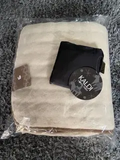 カルディのエコバッグとブロンコビリーのブランケットのセット