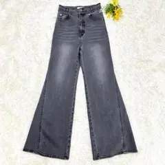 スナイデル　Sustainableストレッチフレアデニムパンツ　グレー　Sサイズ