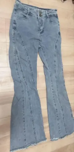 フレアカットライトブルーデニム