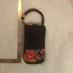 FELLER 花柄刺繍 スマホケース 黒