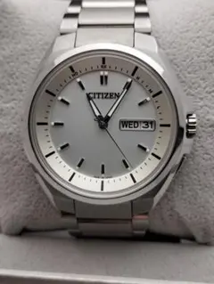 曜日表示　人気モデル　シチズン　アテッサ　電波ソーラー　軽量チタン