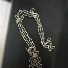 クマチャーム付きシルバーネックレス