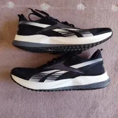 Reebok ランニングシューズ ブラック/ホワイト