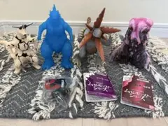 ゴジラとウルトラマン　フィギュアとキーホルダーセット