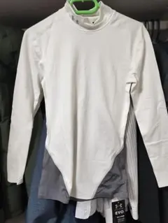 アンダーアーマー　ロンT