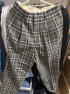 アダムエロペ　チェックスラックス