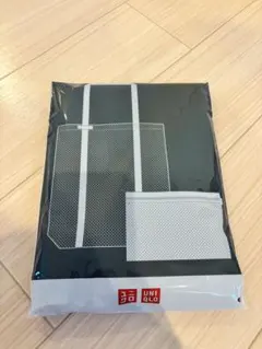 UNIQLO ノベルティ トートバッグ ポーチ付きのサムネイル