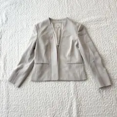 美品✨23区 ノーカラージャケット 34 ライトグレー セレモニー 上品のサムネイル