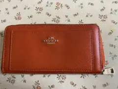 COACH オレンジ 長財布（ダメージ有）