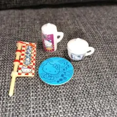 ハローキティ ミニチュアセット　寿司皿　カップ　のぼり旗