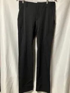 adidas スリムフィット ブラックパンツ