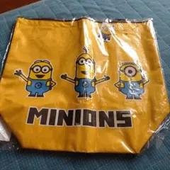ミニオンズ　たっぷり入るトートバッグ