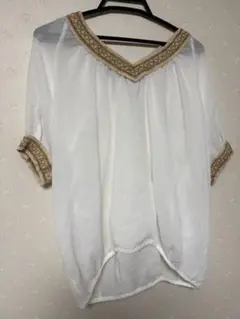 ホワイト Vネック シャツ Mサイズ