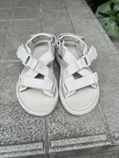 Teva ハリケーン　バージ　ライトグレー　25のサムネイル