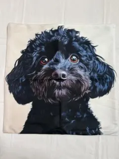 黒トイプードルプリントクッションカバー〔新品未使用〕