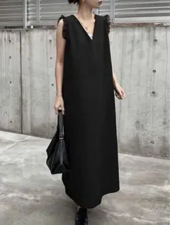 ロングワンピース　フリル　ブラック　ゆったり　マタニティ