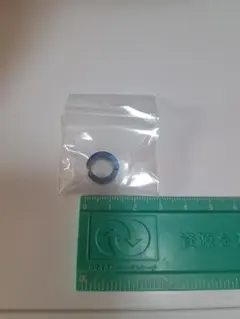 ブルーメタリック イヤーカフ