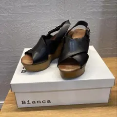 Bianca（ビアンカ）レザー　クロスサンダル　厚底　36のサムネイル