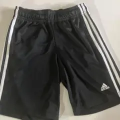 adidas ハーフパンツ 140cm 黒