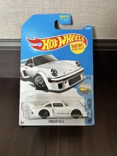 Hot Wheels Porsche 934.5 ホワイト