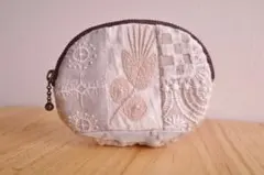 ＊新春特価＊楕円形の小さめポーチ＊ミナペルホネンはぎれ使用