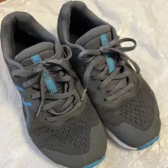 アシックス　レーザービーム　22.0スニーカー