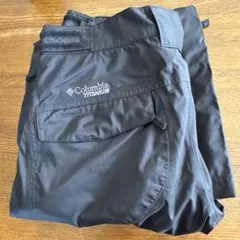 最終値下げColumbia TITANIUM スノボー　スキーウェア パンツ