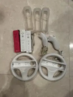 Wiiリモコン3個とハンドル2個セット