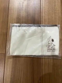 スヌーピーレザー調ポーチ