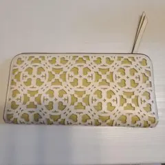 Tory Burch 長財布 ホワイト イエロー カットアウトのサムネイル